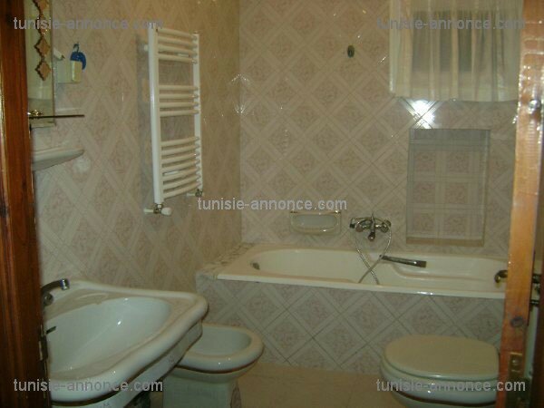 La Marsa El Aouina Location vacances Appart. 4 pices Appart richement meuble